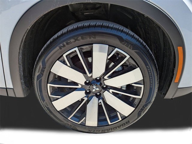 New 2025 Mitsubishi Outlander SE image 13