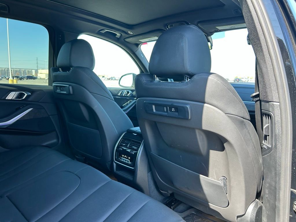 Used 2022 BMW X5 xDrive40i w/ Premium Package image 14