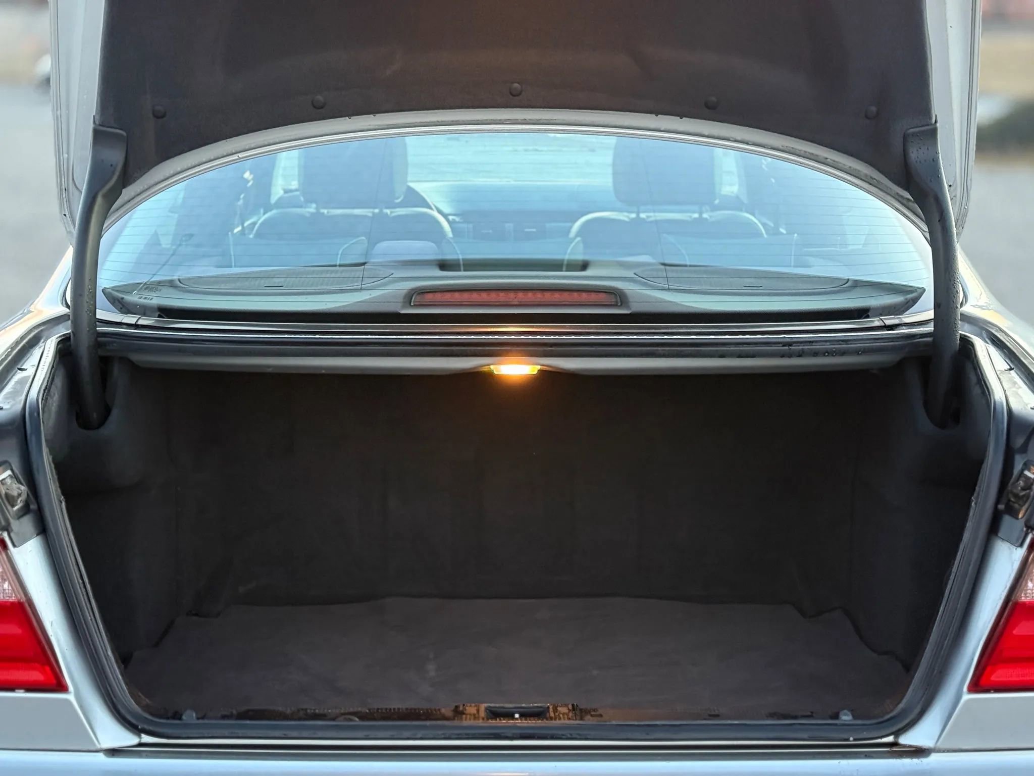 Used 2002 Mercedes-Benz E 320 4MATIC Sedan image 27