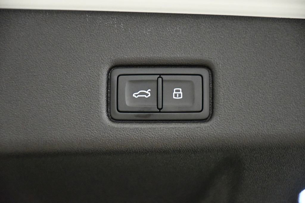 Used 2025 Audi Q5 Premium Plus w/ Premium Plus image 56