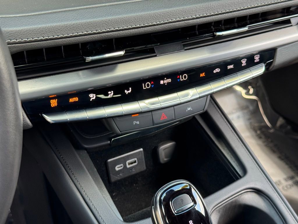 Certified 2024 Cadillac XT4 Premium Luxury image 34