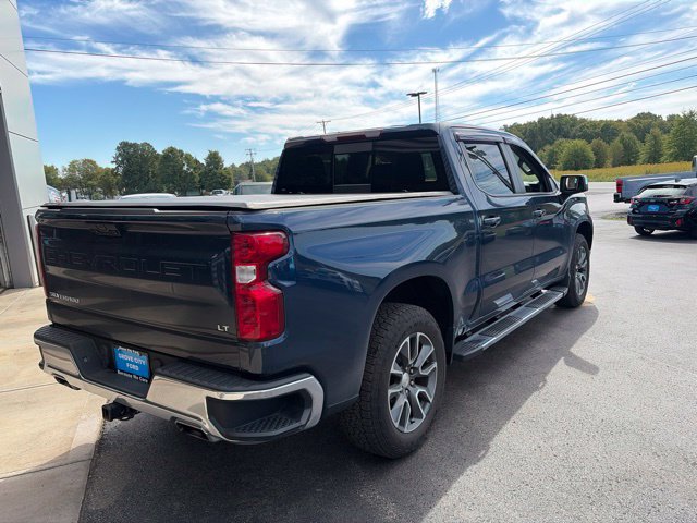 Used 2022 Chevrolet Silverado 1500 LT AWD/4WD image 3