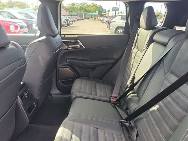 New 2026 Mitsubishi Outlander SE FWD image 14