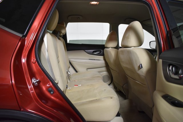 Used 2015 Nissan Rogue SV image 30