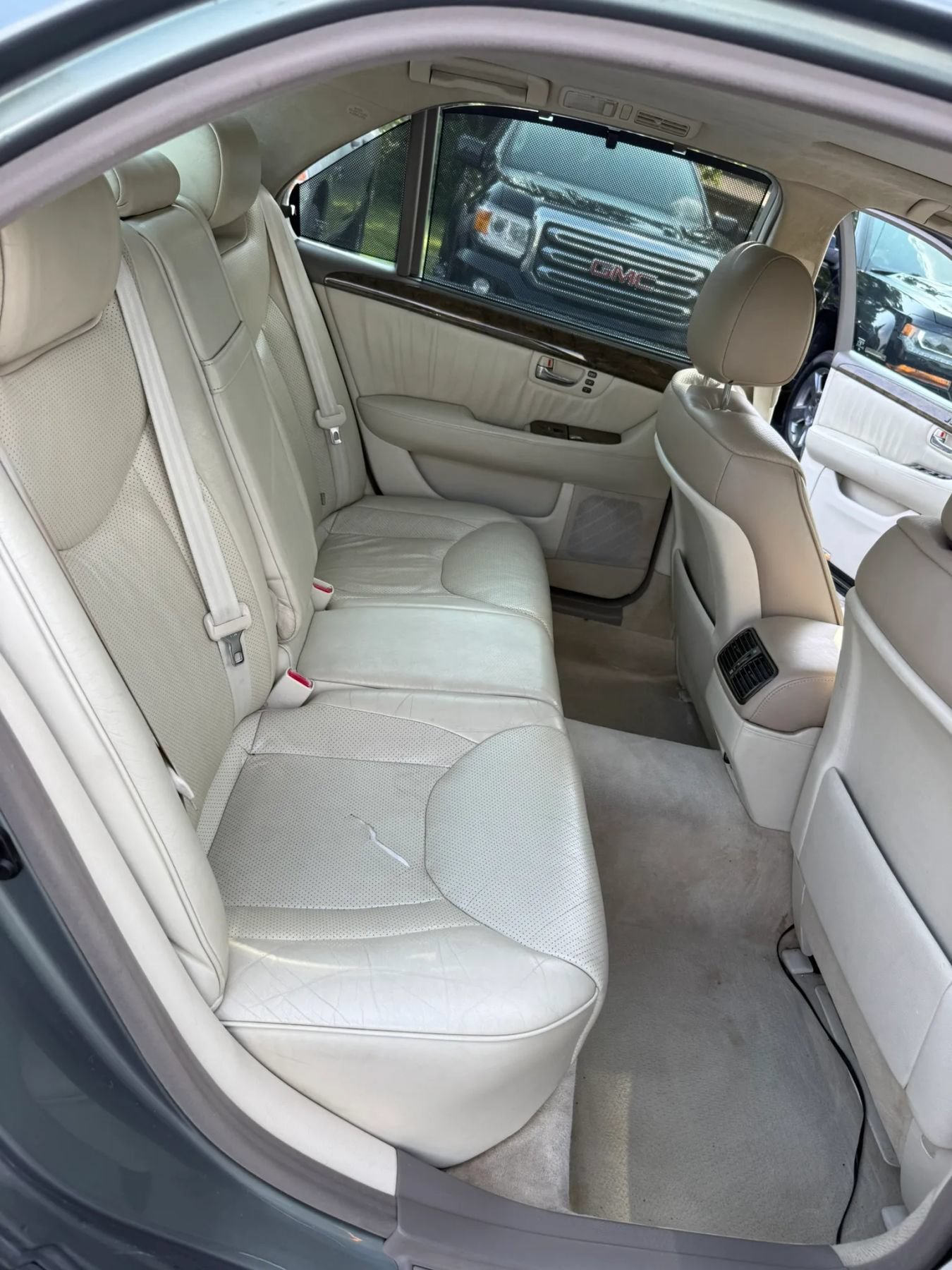 Used 2001 Lexus LS 430 RWD image 23