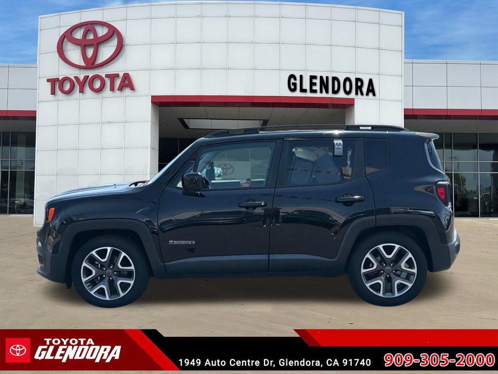 Used 2018 Jeep Renegade Latitude w/ UConnect 8.4 Nav Group FWD image 6