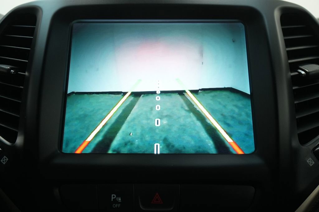 Used 2018 Jeep Cherokee Limited image 36