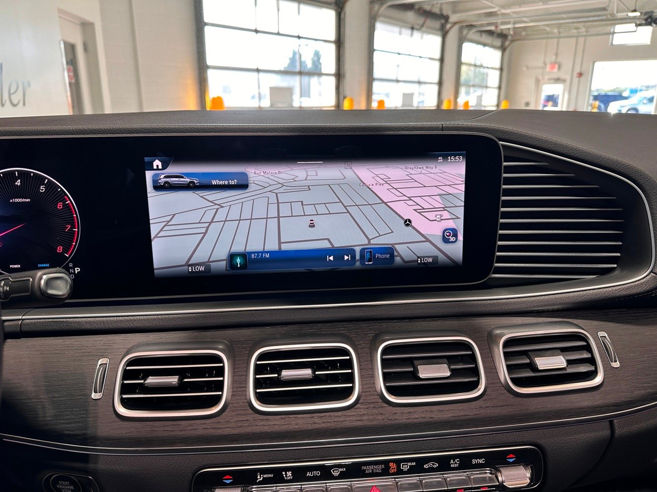 Used 2026 Mercedes-Benz GLS 450 4MATIC image 9
