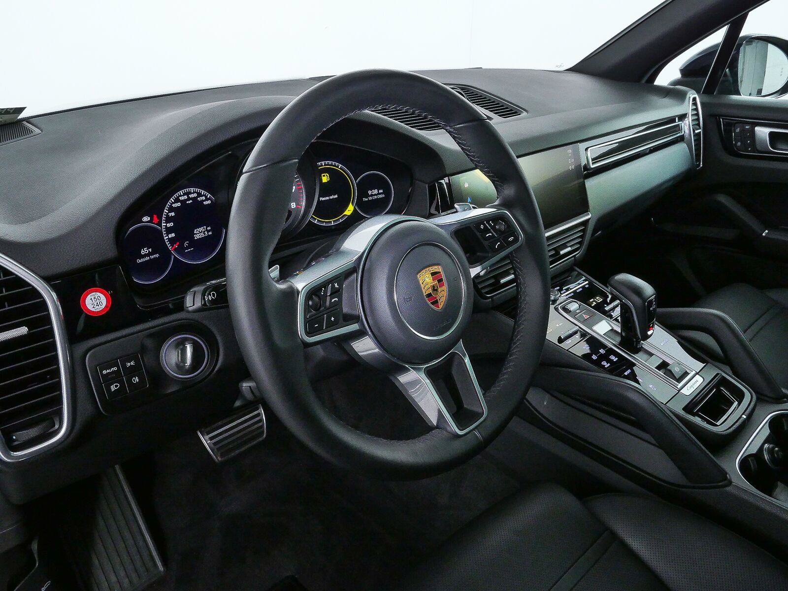 Certified 2022 Porsche Cayenne S Platinum AWD/4WD image 4