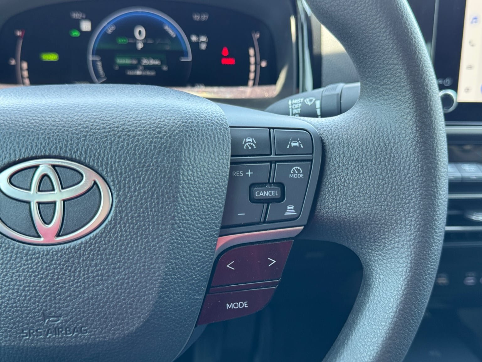Used 2025 Toyota Camry LE FWD image 23