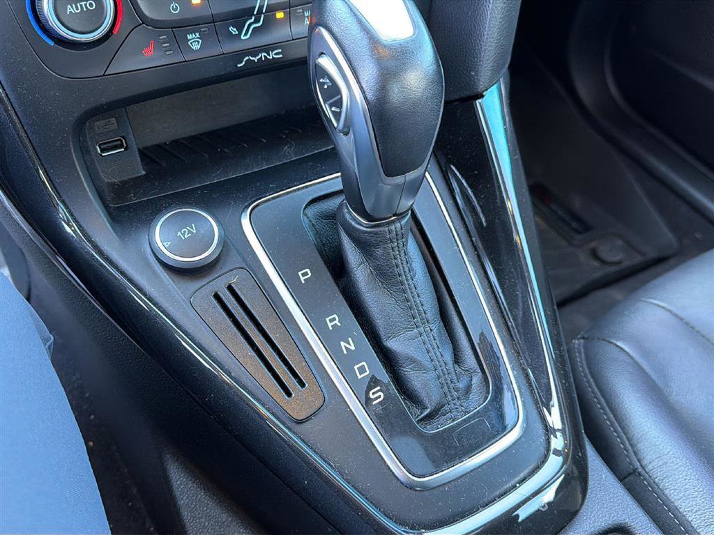 Used 2016 Ford Focus Titanium w/ Titanium Technology Package image 10