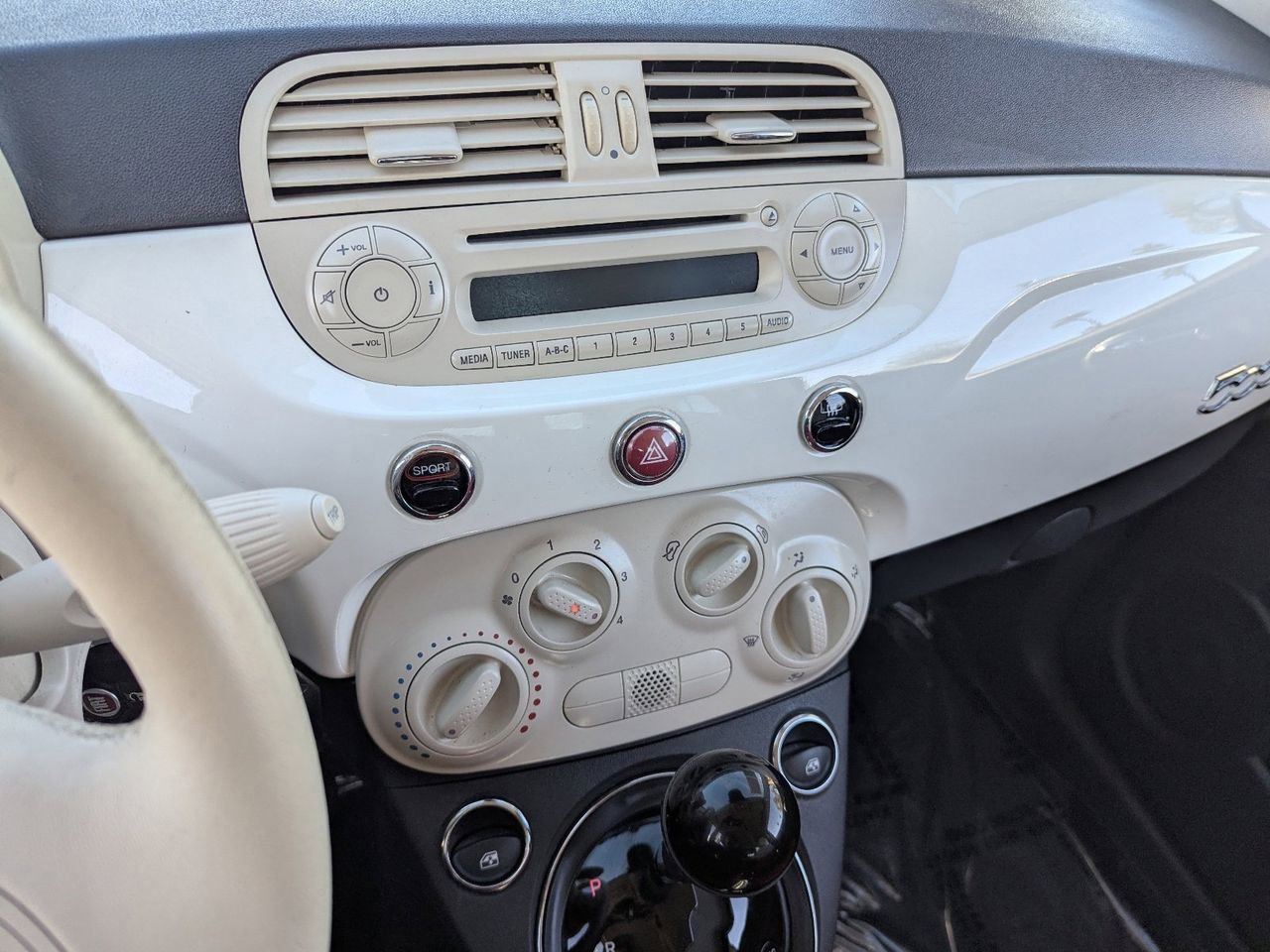 Used 2015 FIAT 500 Pop image 23