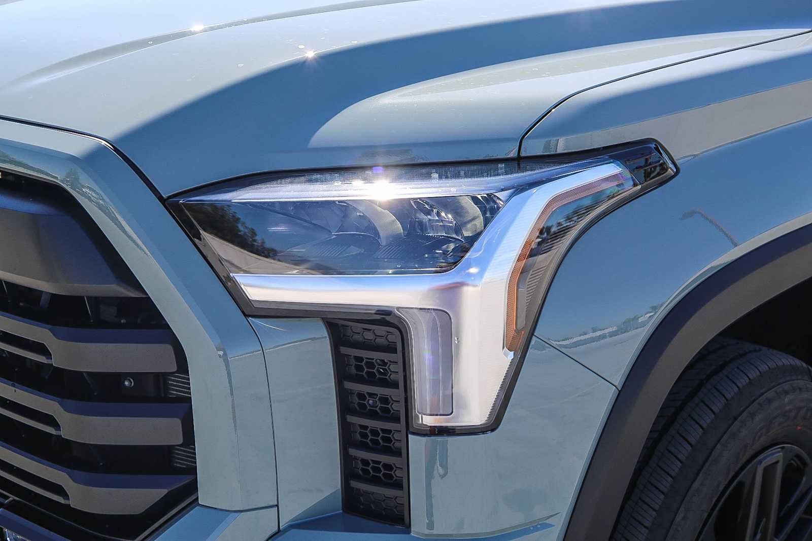 New 2026 Toyota Tundra Limited AWD/4WD image 8