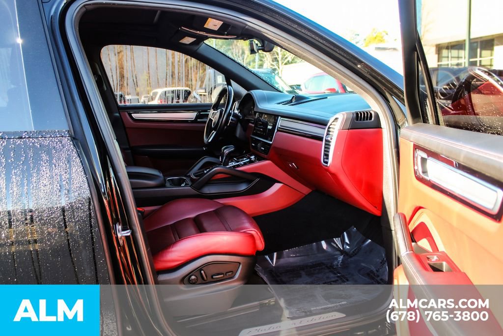 Used 2023 Porsche Cayenne S Platinum w/ Premium Package Plus image 18