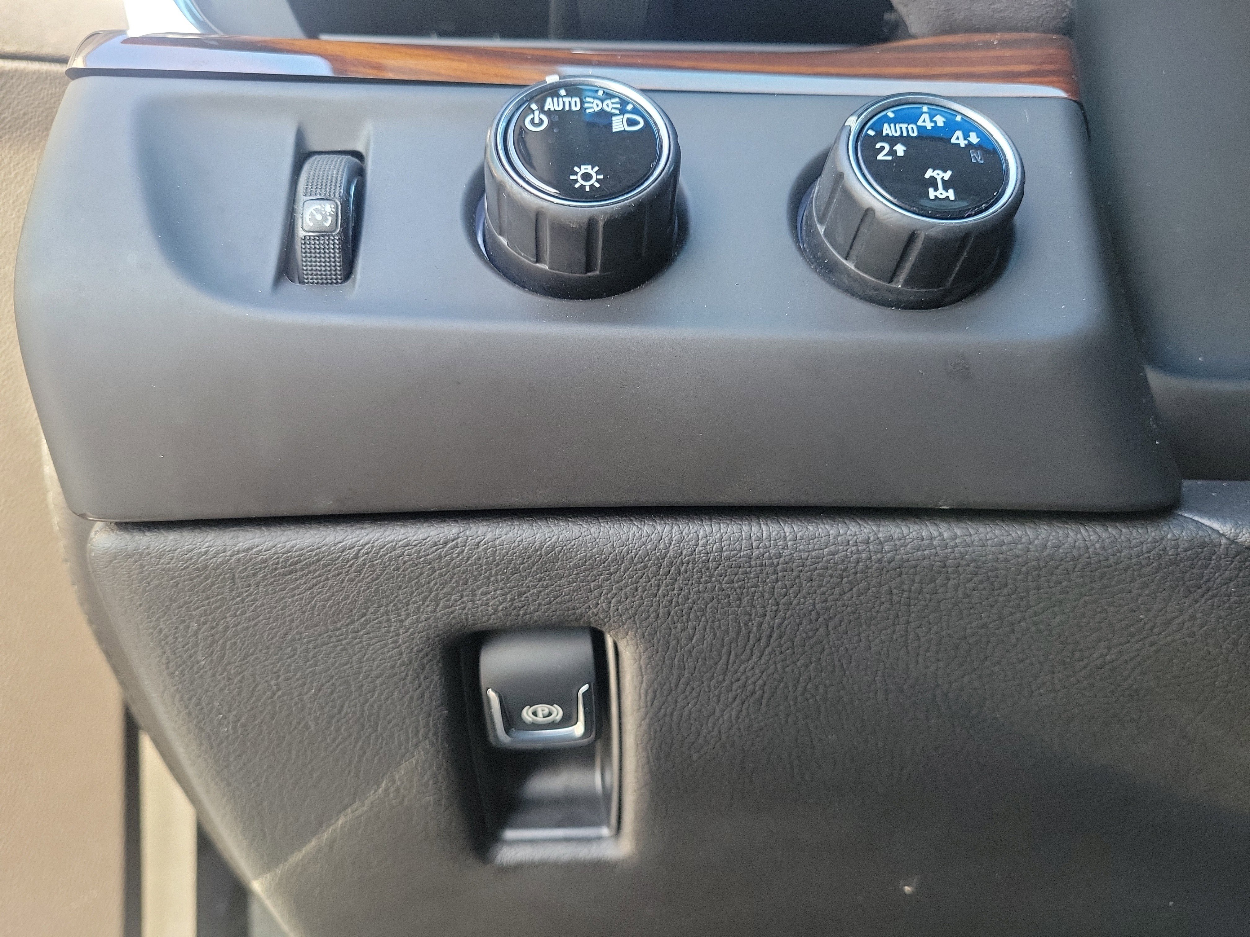 Used 2016 Cadillac Escalade Premium AWD/4WD image 20