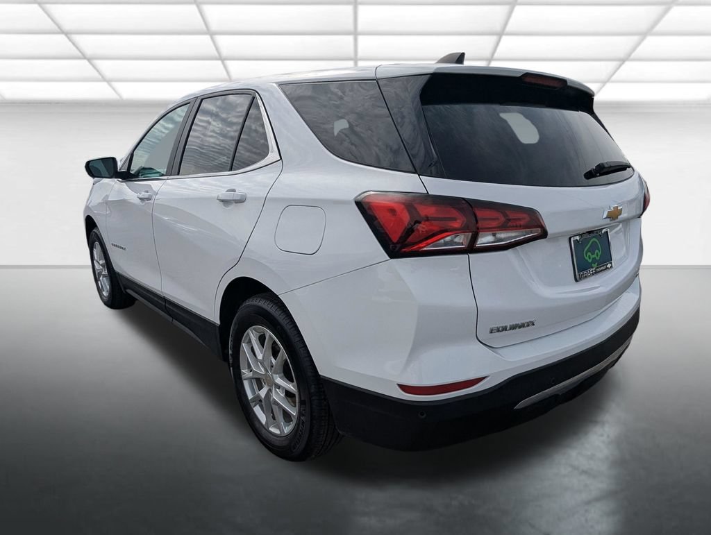 Used 2024 Chevrolet Equinox LT AWD/4WD image 2