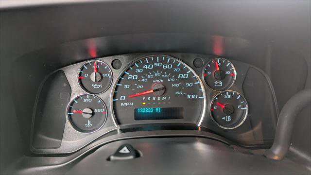 Used 2019 Chevrolet Express 2500 w/ Driver Convenience Package RWD image 22