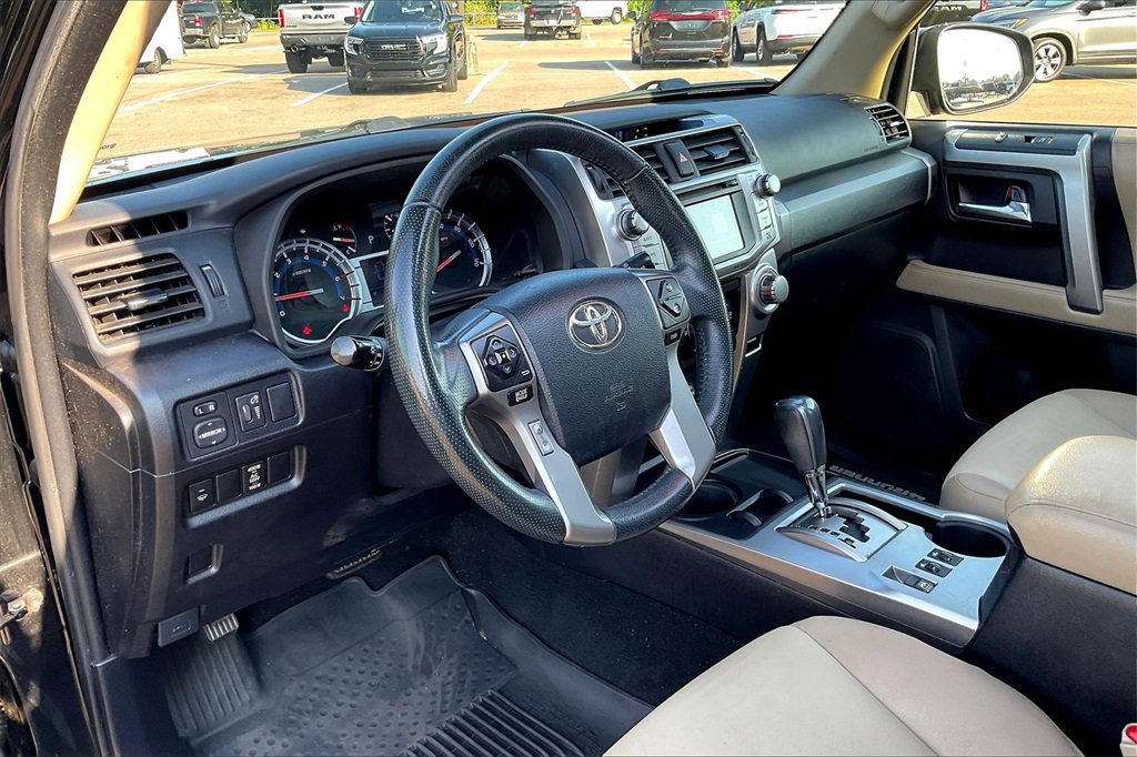 Used 2018 Toyota 4Runner SR5 Premium image 13