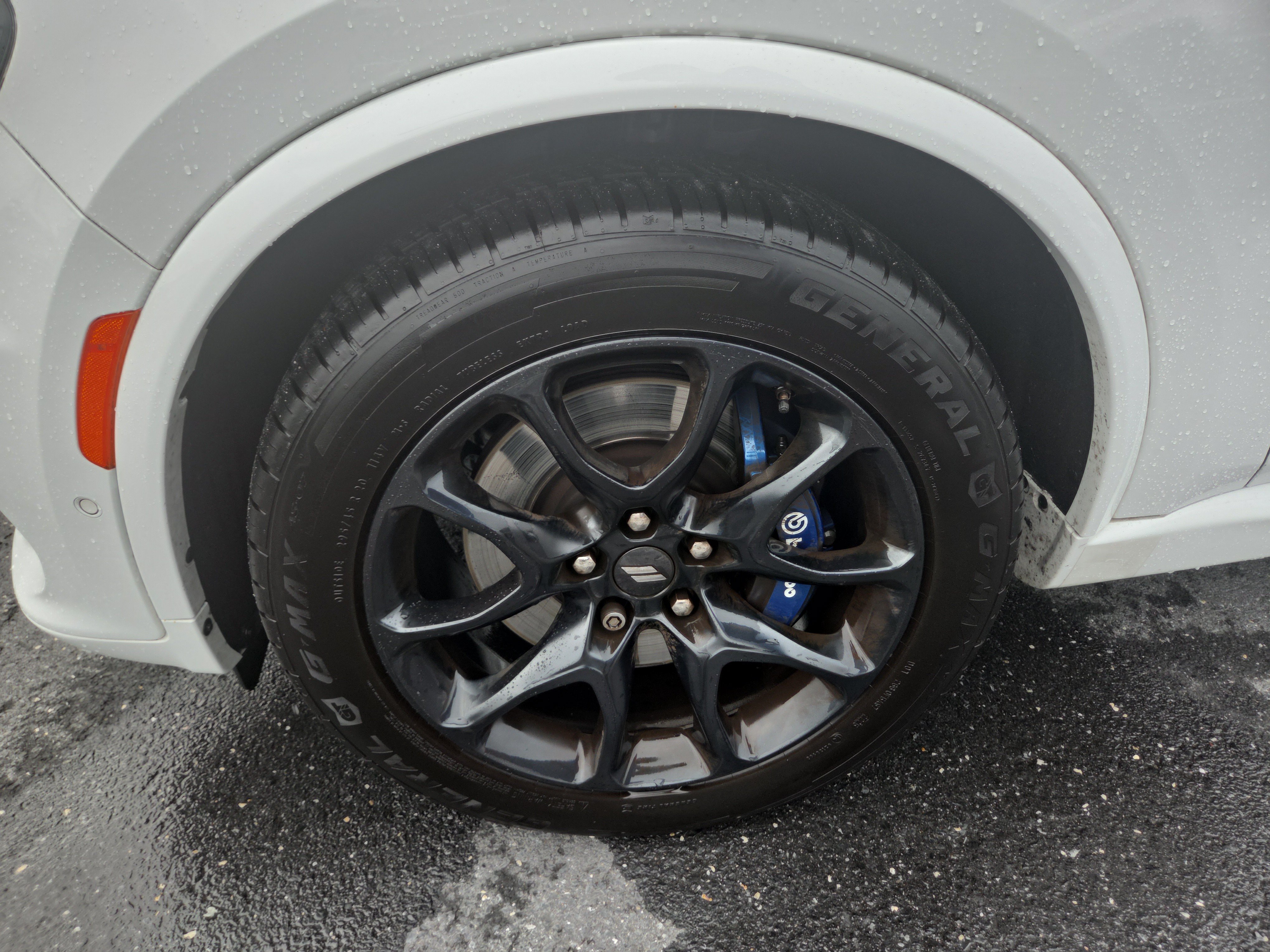 Used 2022 Dodge Durango R/T w/ Tow 'N Go Package AWD/4WD image 28