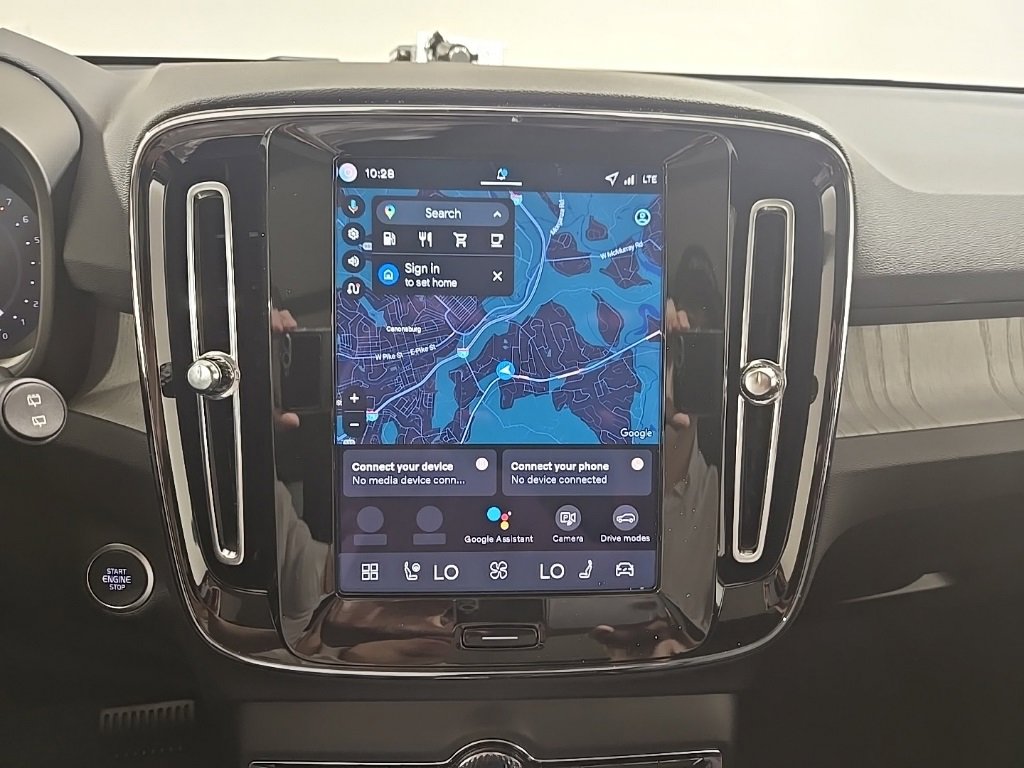 New 2026 Volvo XC40 B5 Plus w/ Protection Package Premier image 17