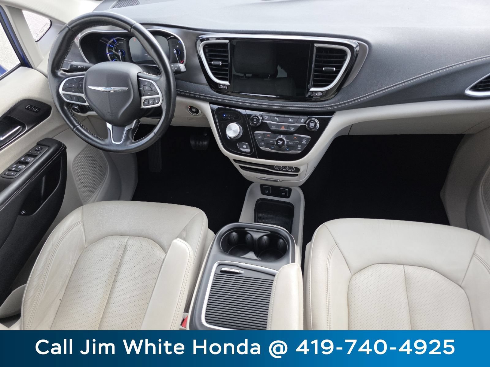 Used 2021 Chrysler Pacifica Touring-L FWD image 19