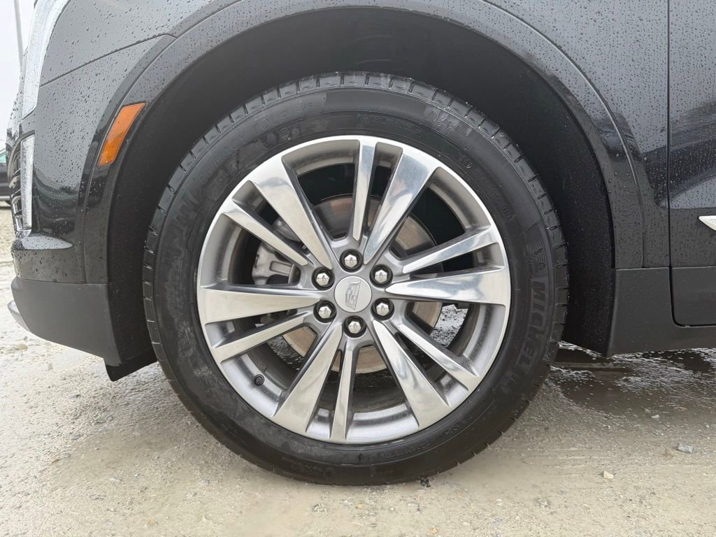 Certified 2025 Cadillac XT5 Premium Luxury image 13