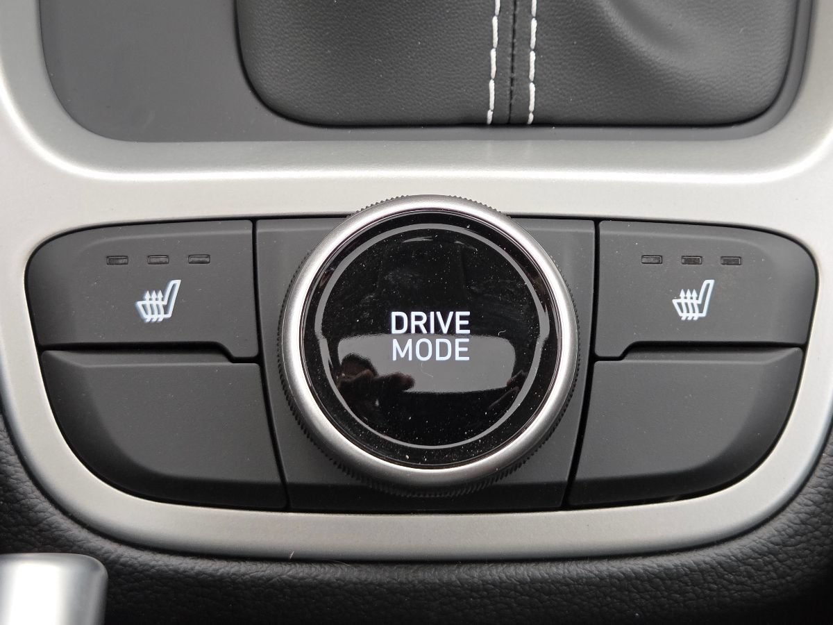 New 2026 Hyundai Venue SEL FWD image 37
