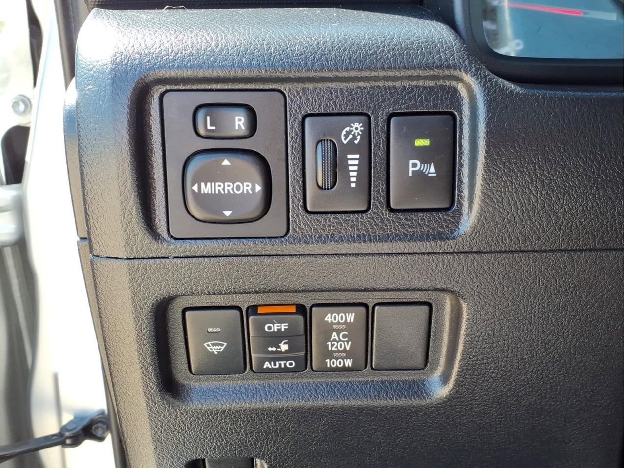 Used 2019 Toyota 4Runner Limited AWD/4WD image 17