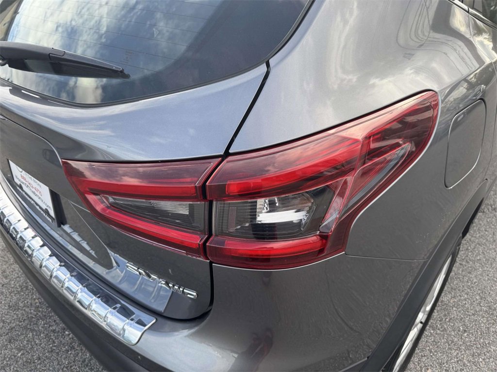 Used 2020 Nissan Rogue Sport SV w/ Technology Package image 12