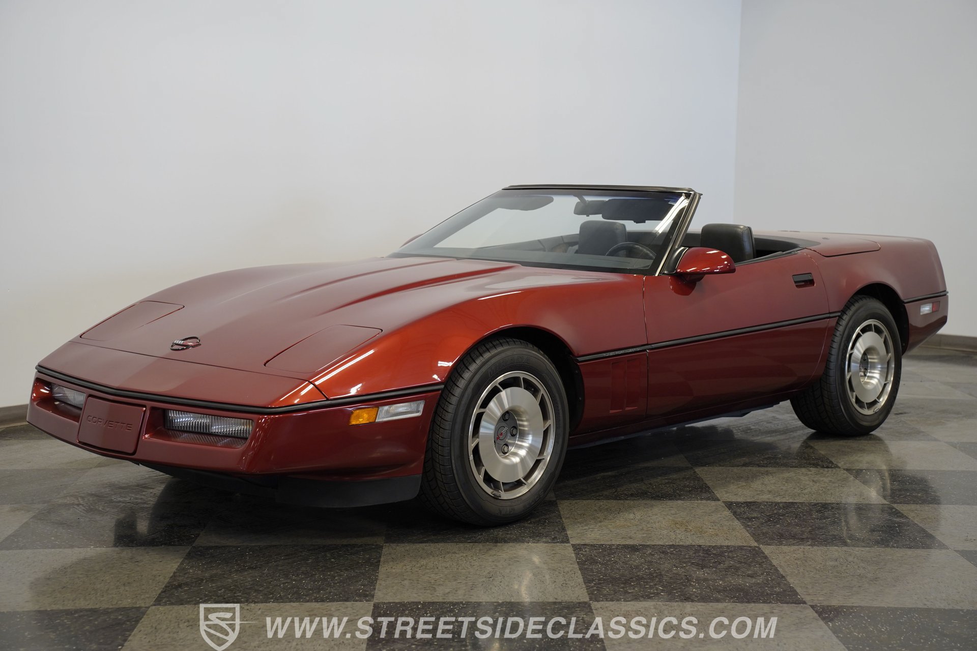 Used 1987 Chevrolet Corvette Convertible RWD image 6