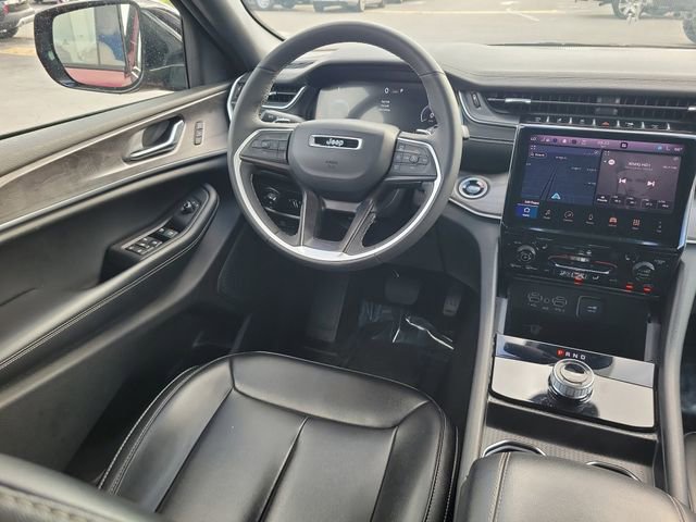 Used 2024 Jeep Grand Cherokee Limited RWD image 8