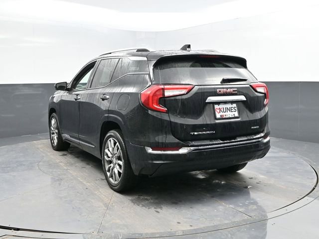 Used 2023 GMC Terrain Denali w/ Denali Premium Package image 7