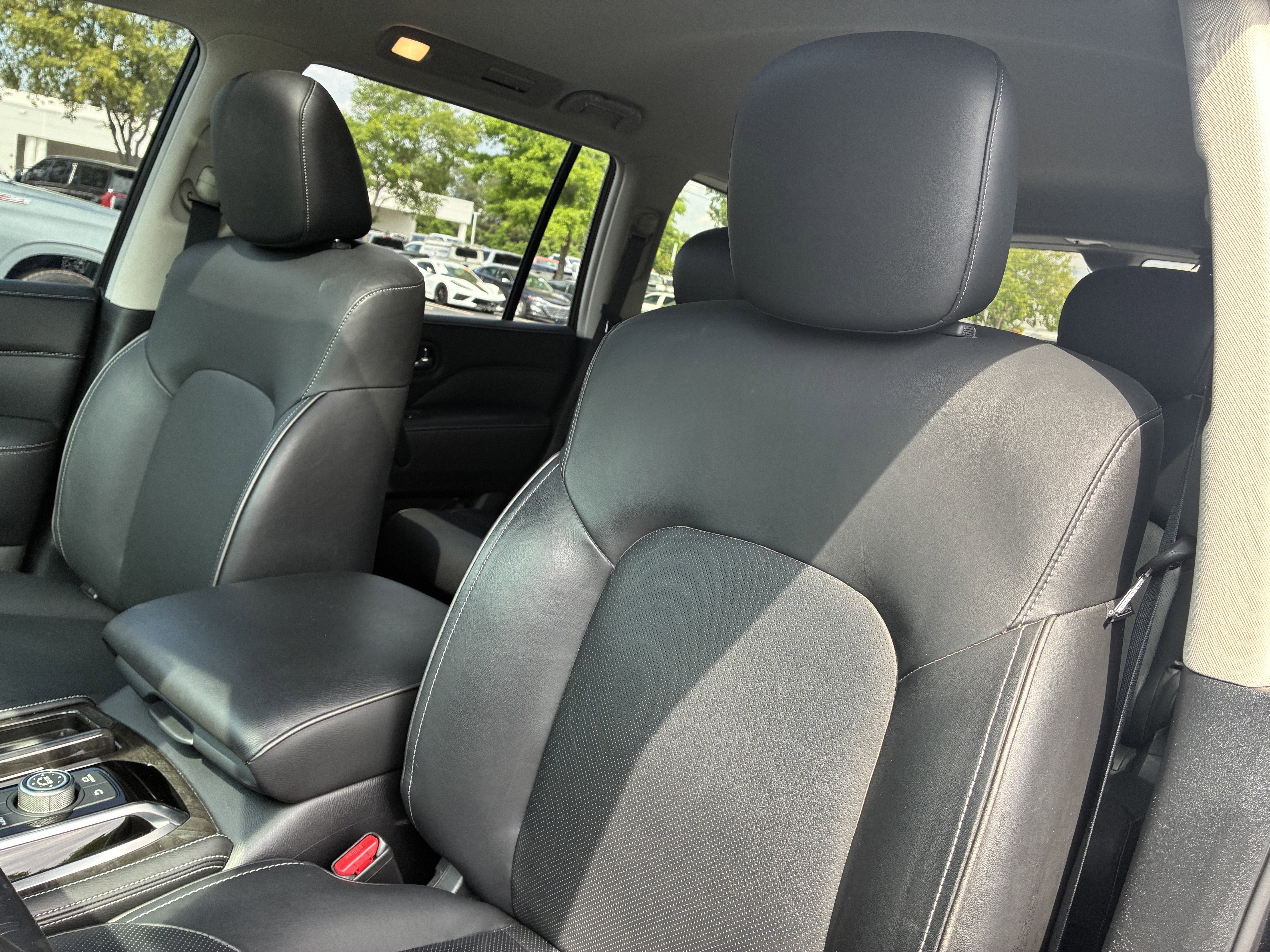 Used 2024 INFINITI QX80 Luxe w/ All-Season Package RWD image 22