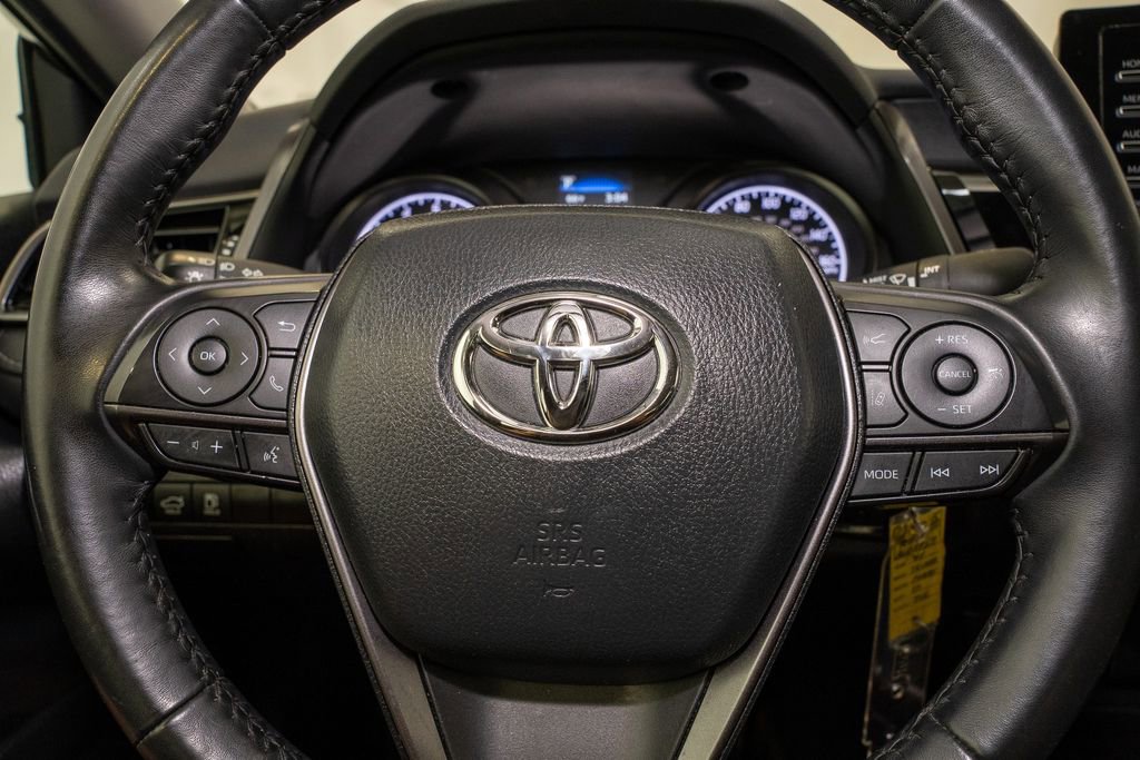 Used 2024 Toyota Camry SE image 16