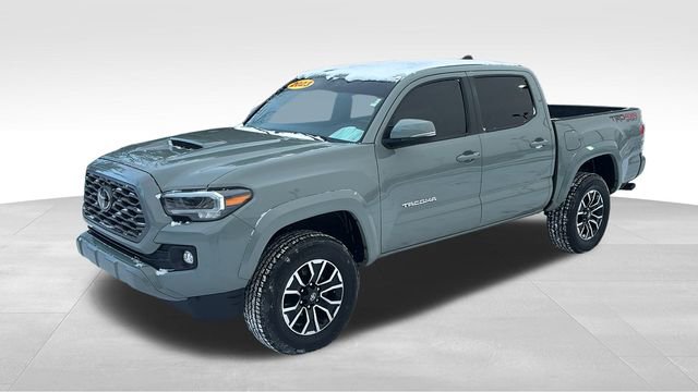 Used 2023 Toyota Tacoma TRD Sport w/ Technology Package image 3