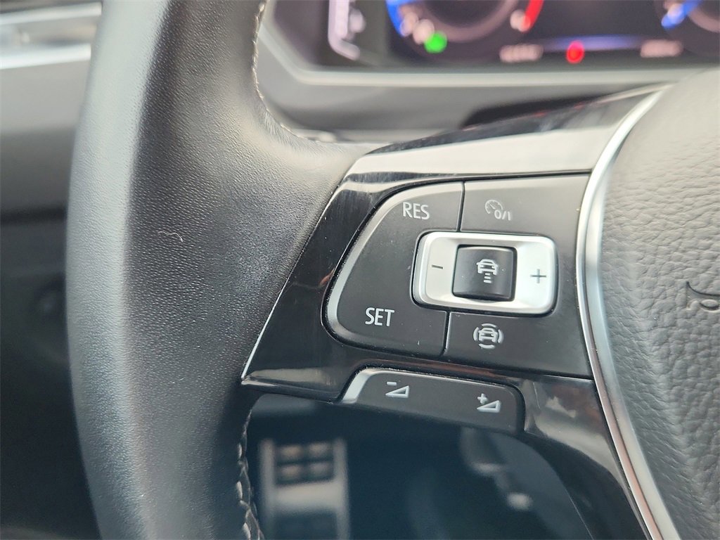 Used 2021 Volkswagen Tiguan SEL Premium R-Line image 12
