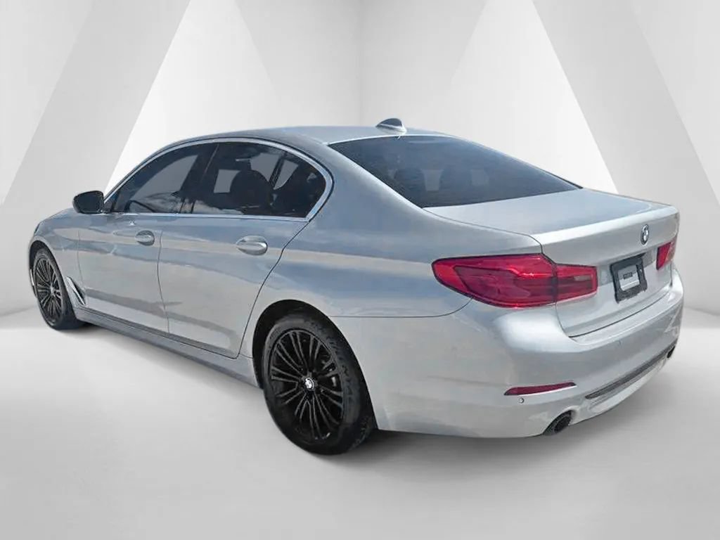 Used 2019 BMW 530i xDrive w/ Convenience Package AWD/4WD image 5