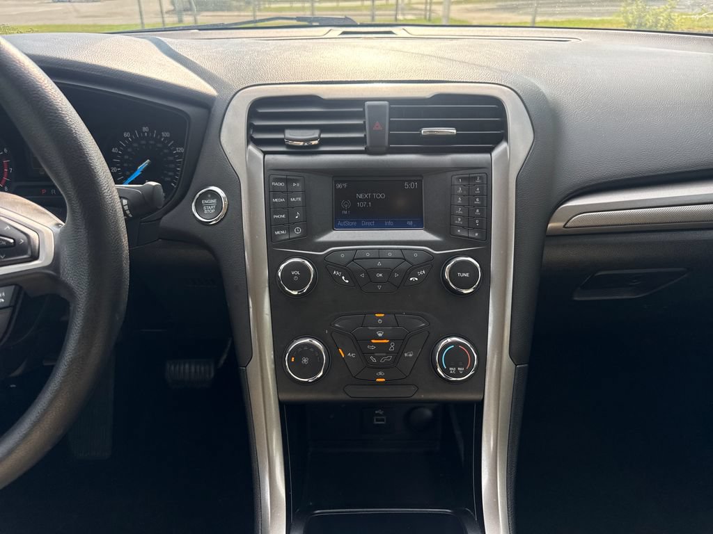 Used 2019 Ford Fusion S FWD image 18