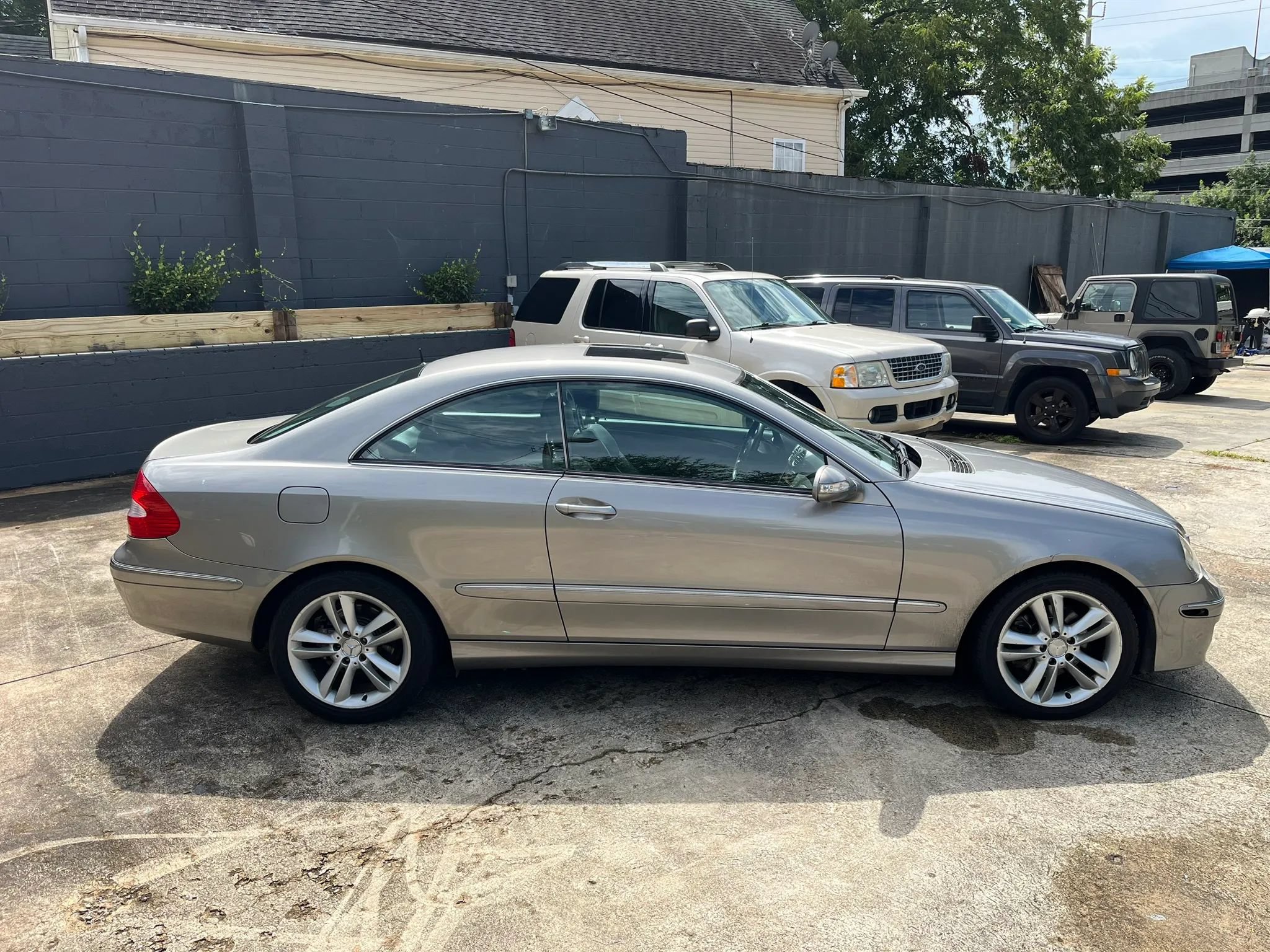 Used 2006 Mercedes-Benz CLK 350 Coupe image 4
