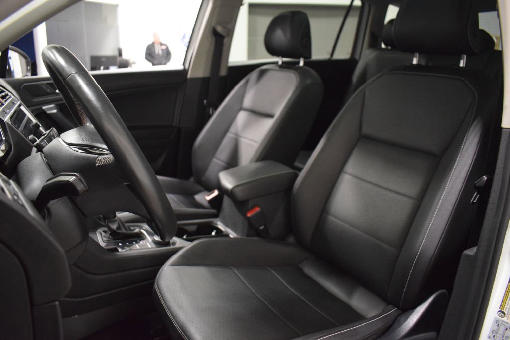Used 2021 Volkswagen Tiguan SEL w/ 3rd Row Seat Package image 10