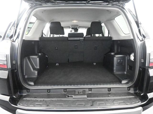 Used 2024 Toyota 4Runner TRD Off-Road image 8