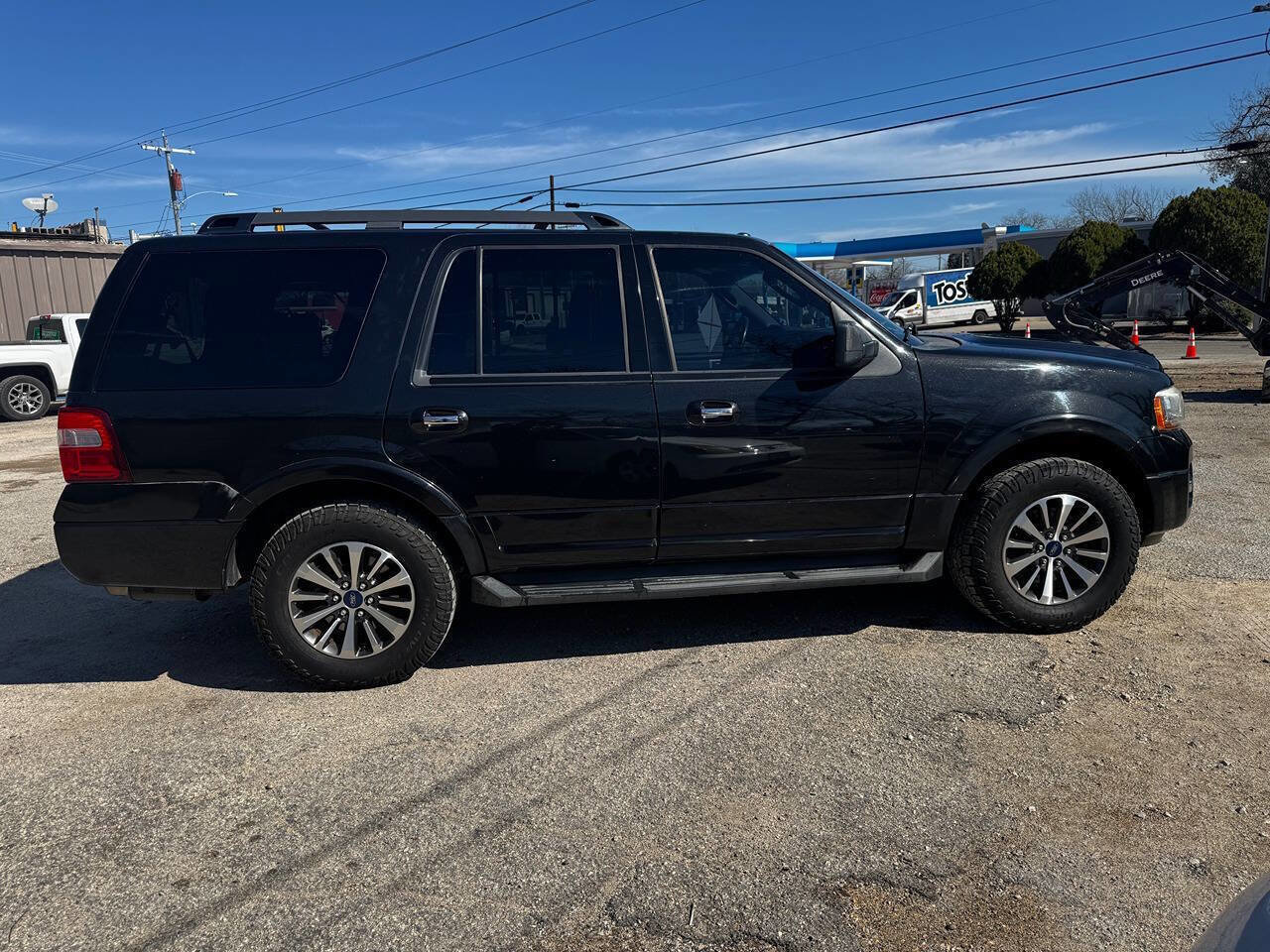 Used 2015 Ford Expedition XLT w/ Equipment Group 202A image 6