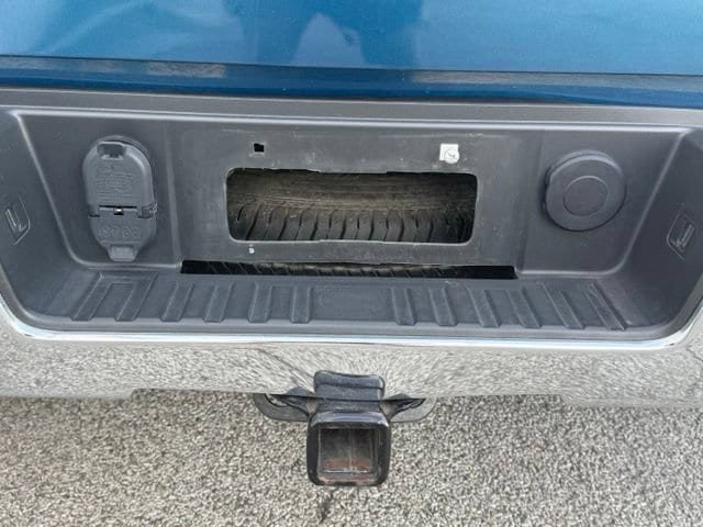 Used 2018 Chevrolet Silverado 1500 LT w/ All Star Edition AWD/4WD image 8