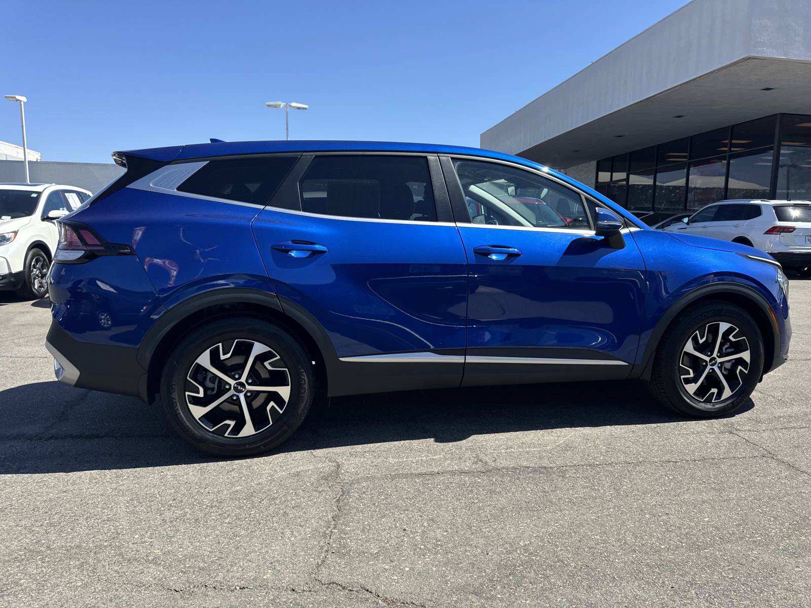 Used 2023 Kia Sportage EX FWD image 6