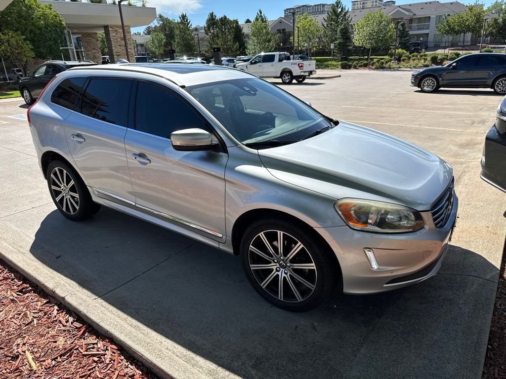 Used 2015 Volvo XC60 T6 w/ Climate Package AWD/4WD image 2