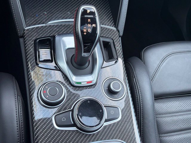 Used 2023 Alfa Romeo Stelvio Estrema AWD/4WD image 33