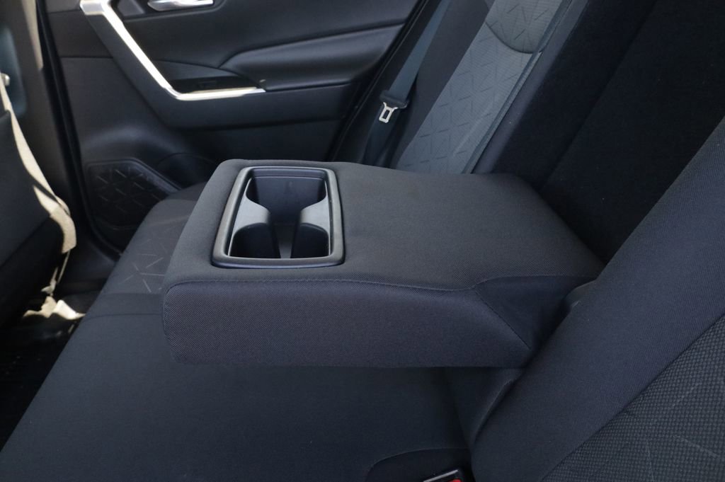 Used 2020 Toyota RAV4 XLE w/ Convenience Package image 14