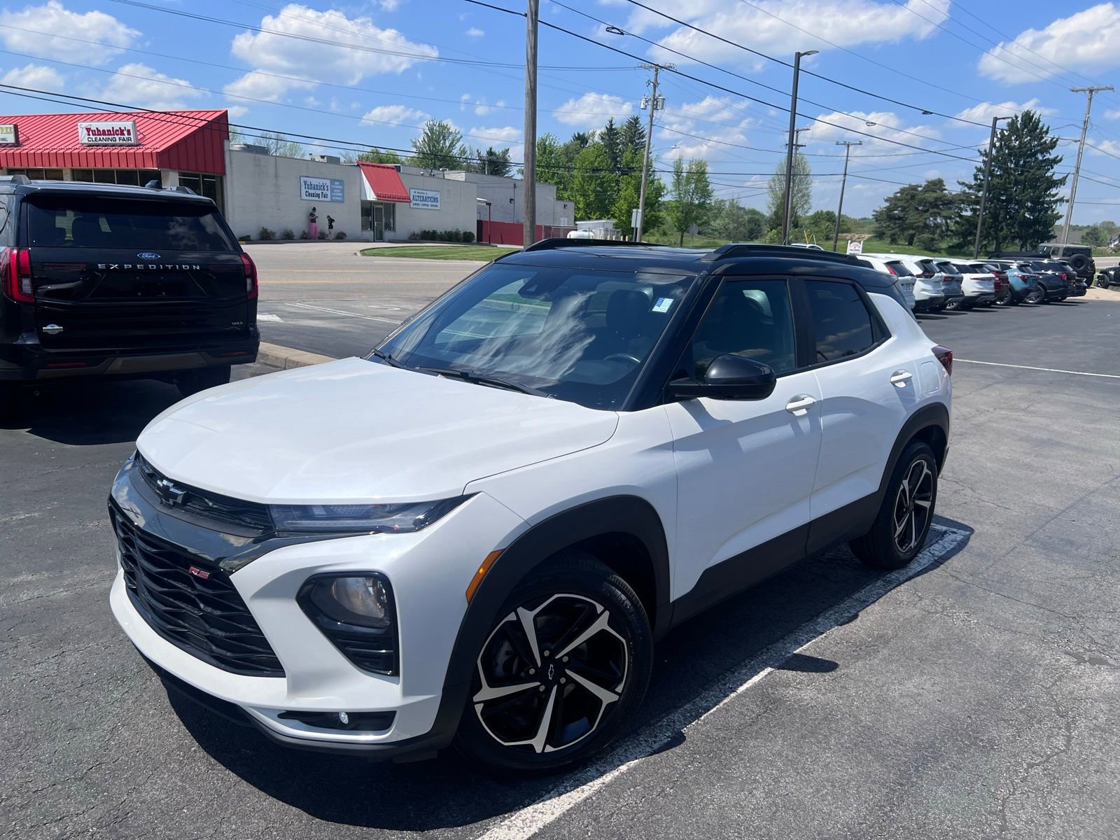 Used 2021 Chevrolet TrailBlazer RS w/ Sun and Liftgate Package FWD image 15