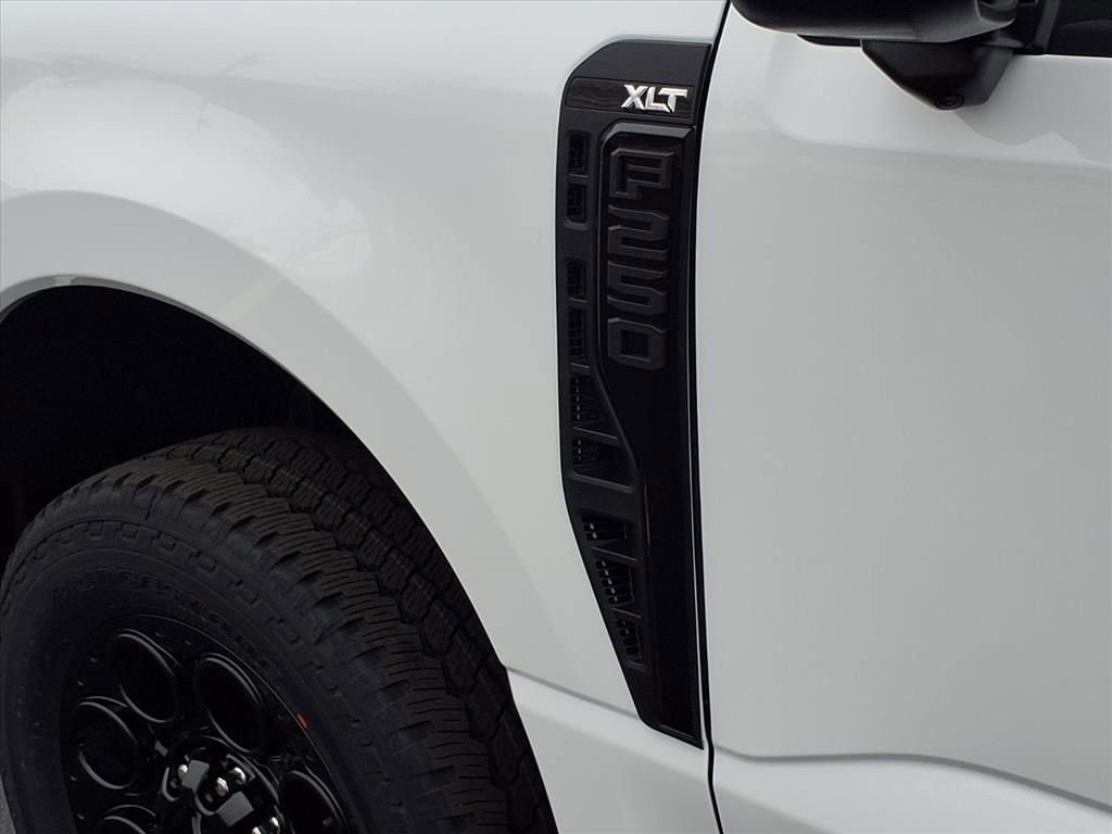 New 2026 Ford F250 XLT w/ XLT Premium Package AWD/4WD image 20