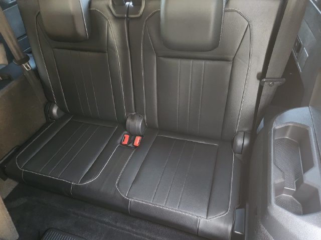 Used 2023 Volkswagen Tiguan SE R-Line FWD image 33
